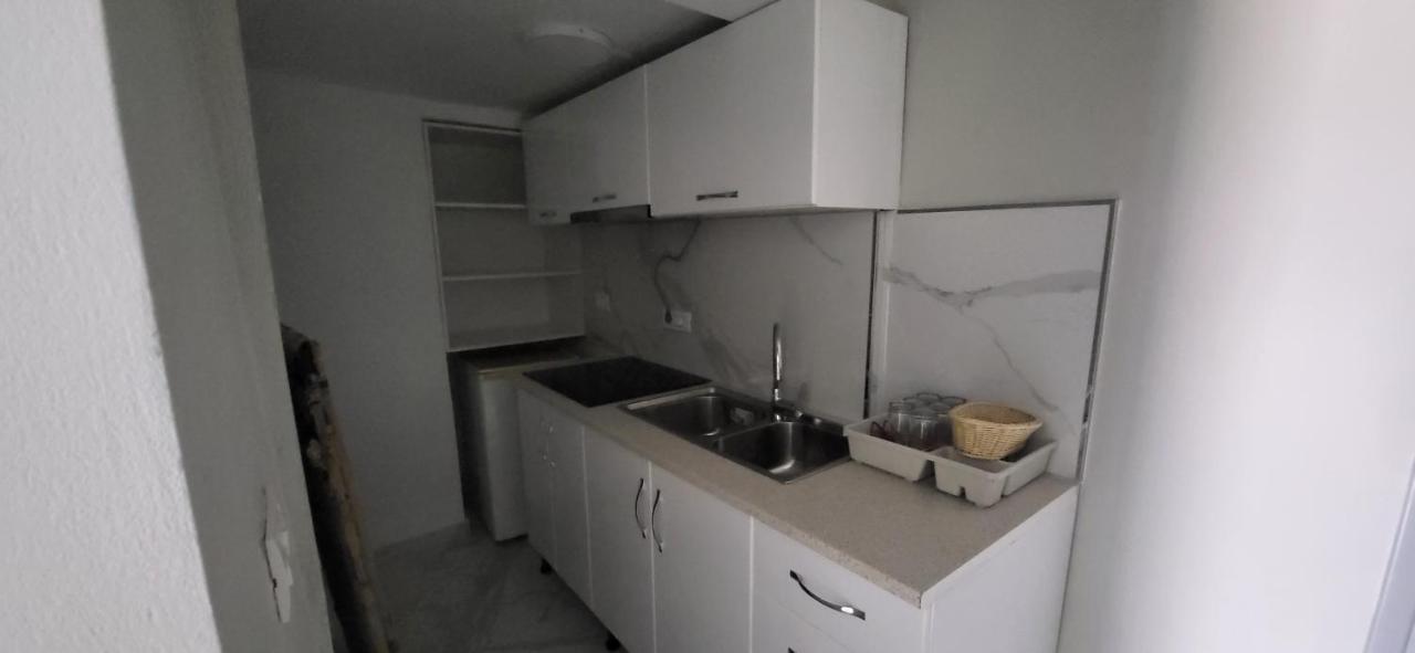 Jon Rooms Himare Exterior foto